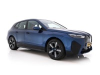 BMW iX xDrive40 High Executive 77 kWh AWD [ 3-Fase-11kW ] {SoH-100%}  (INCL-BTW) *LEATHER | TOPVIEW | FULL-LED | MEMORY-PACK | HARMAN/KARDON | BLINDSPOT | WIDESCREEN-COCKPIT | HEATED-COMFORTSEATS | DAB | AMBIENTLIGHT | NAVI-FULLMAP | TOWBAR | HEAD-UP | 21